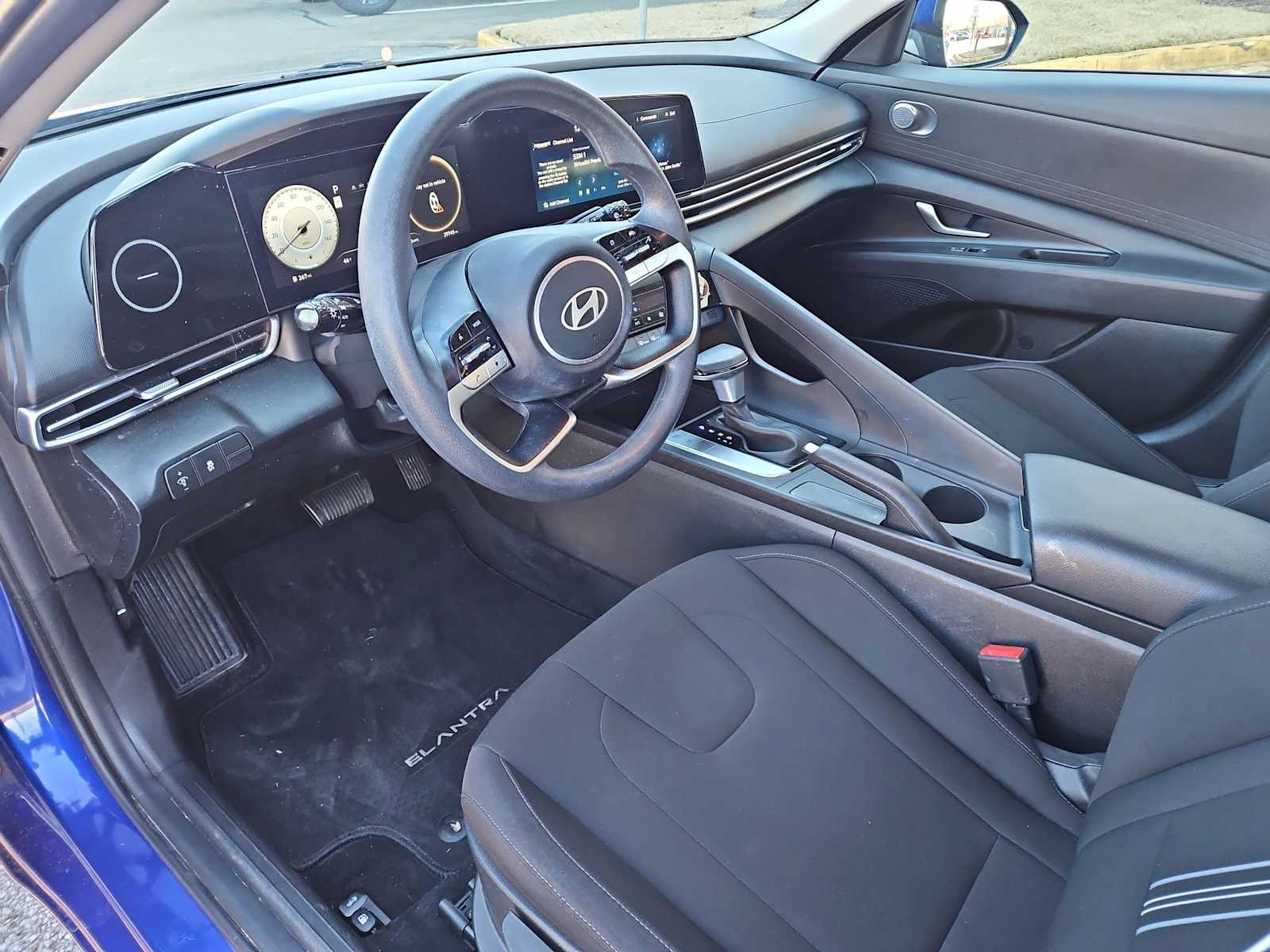 Thumbnail: 2024 Hyundai Elantra - 10