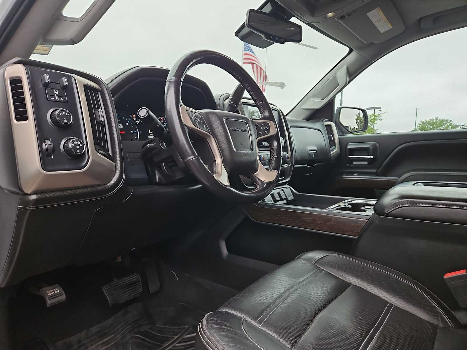 Thumbnail: 2019 GMC Sierra 2500 - 18