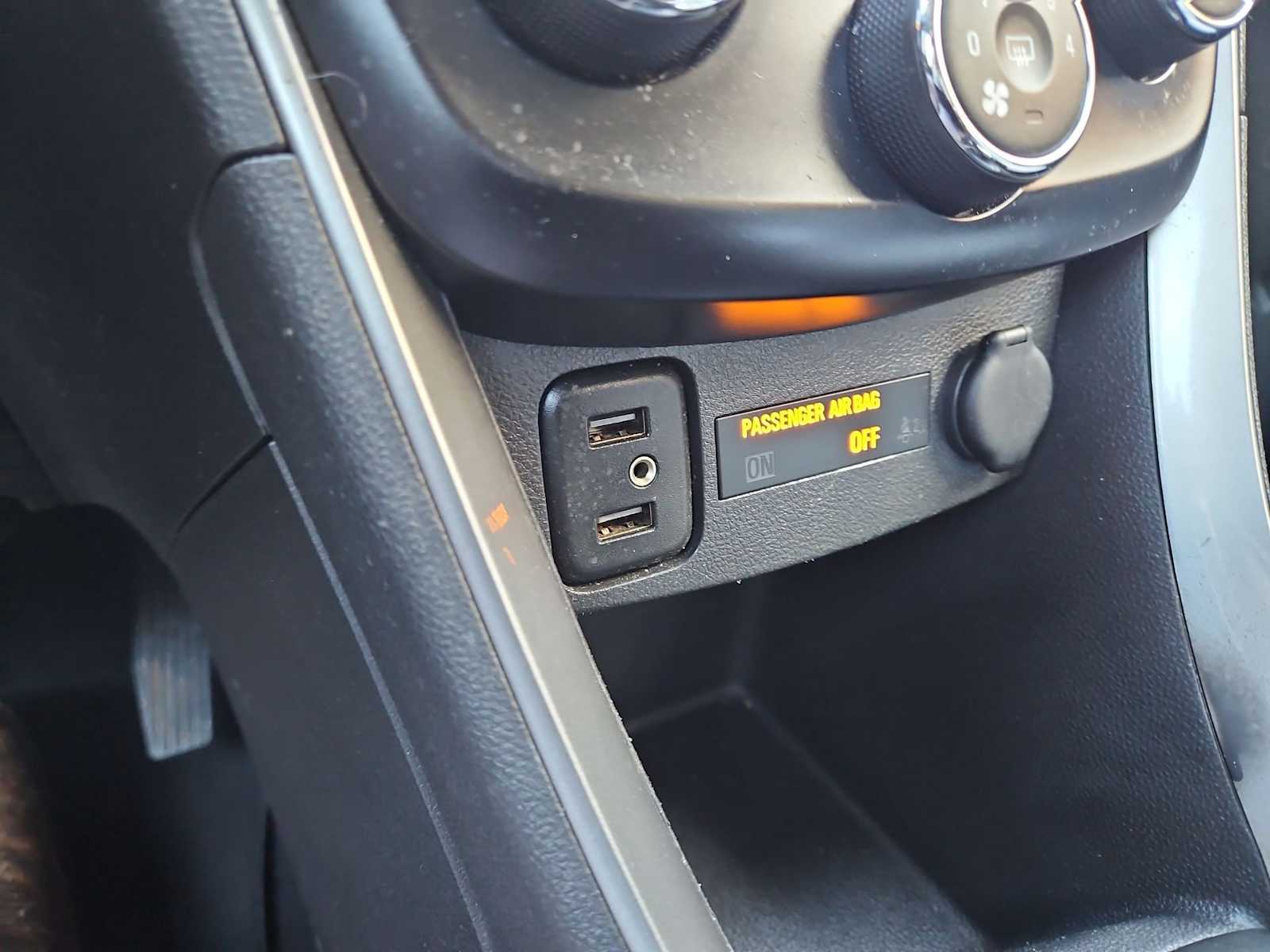 Thumbnail: 2020 Chevrolet Trax - 30