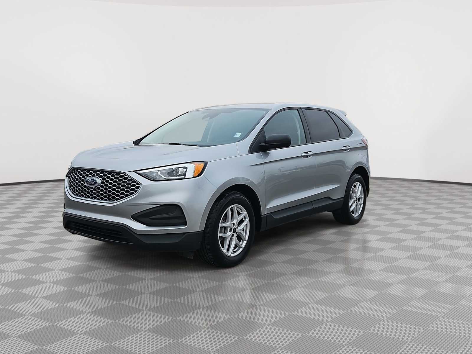 Thumbnail: 2023 Ford Edge - 4