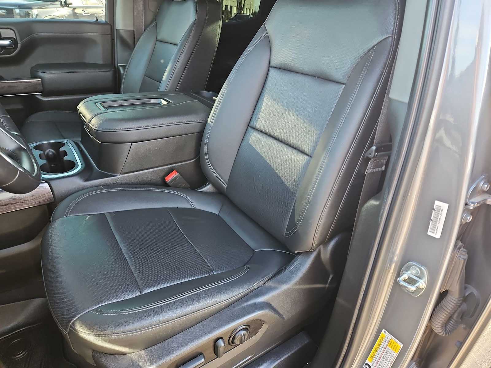 Thumbnail: 2022 Chevrolet Silverado 1500 - 17