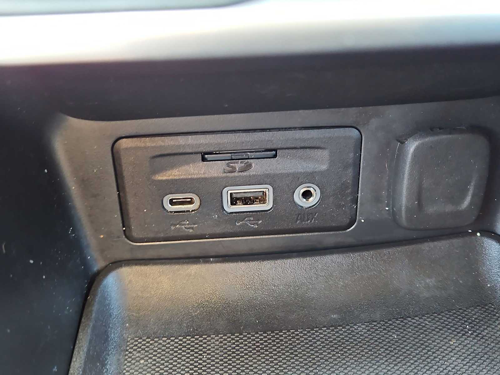 Thumbnail: 2021 GMC Terrain - 31