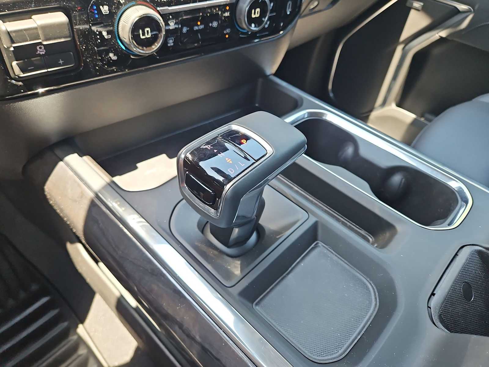 Thumbnail: 2026 Chevrolet Silverado 1500 - 33