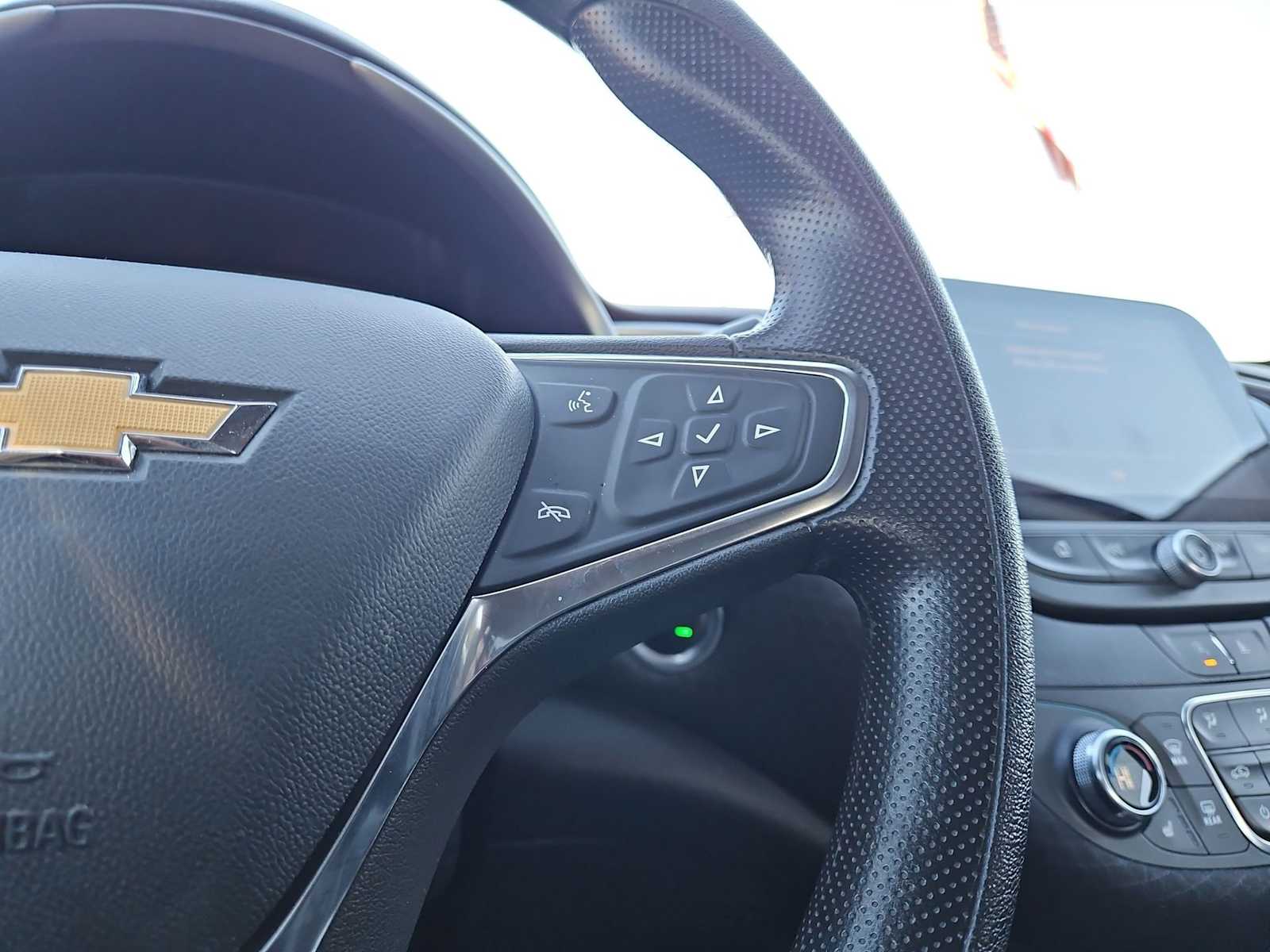 Thumbnail: 2023 Chevrolet Malibu - 24