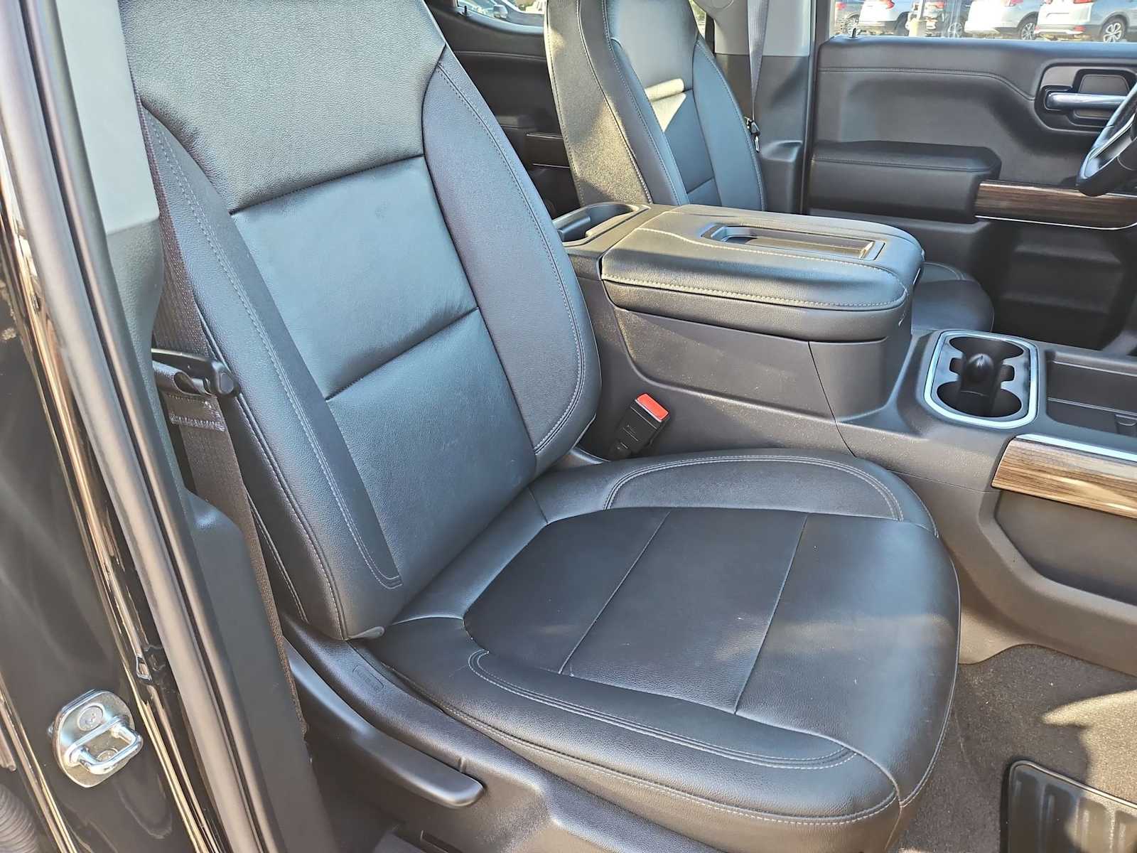 Thumbnail: 2022 Chevrolet Silverado 1500 - 22