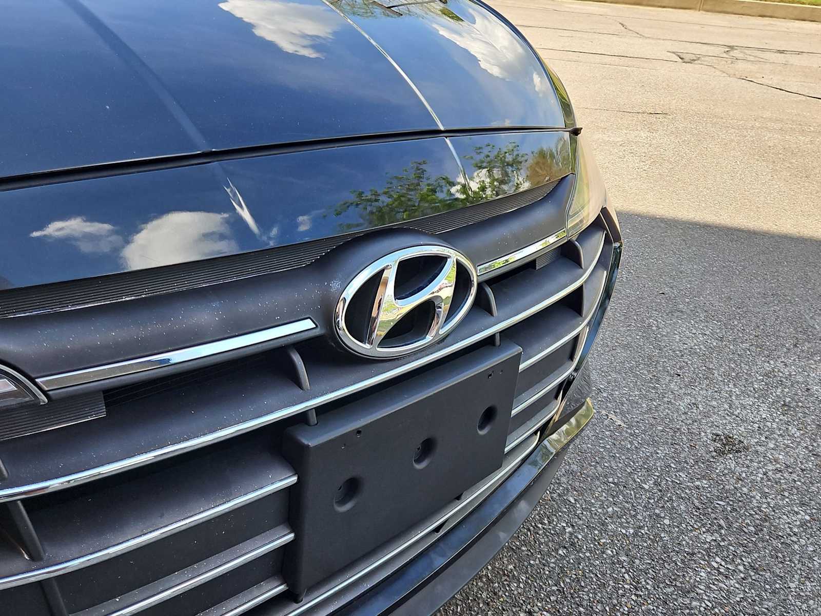 Thumbnail: 2019 Hyundai Elantra - 12