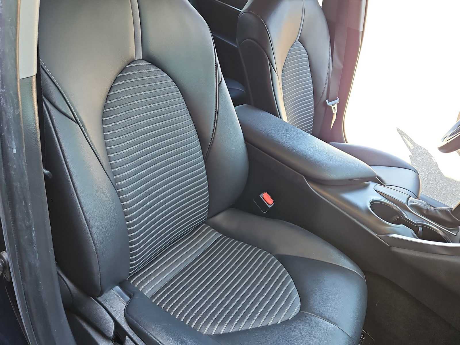 Thumbnail: 2021 Toyota Camry - 21