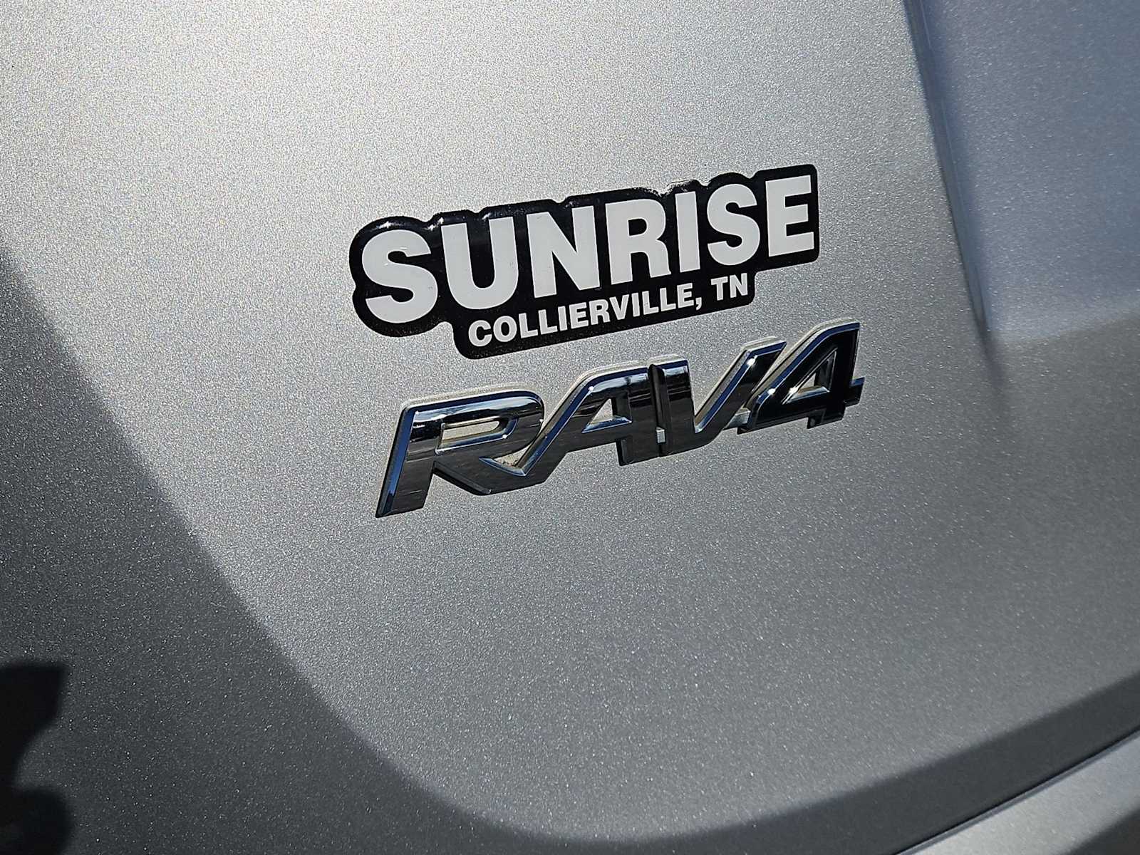 Thumbnail: 2017 Toyota RAV4 - 13