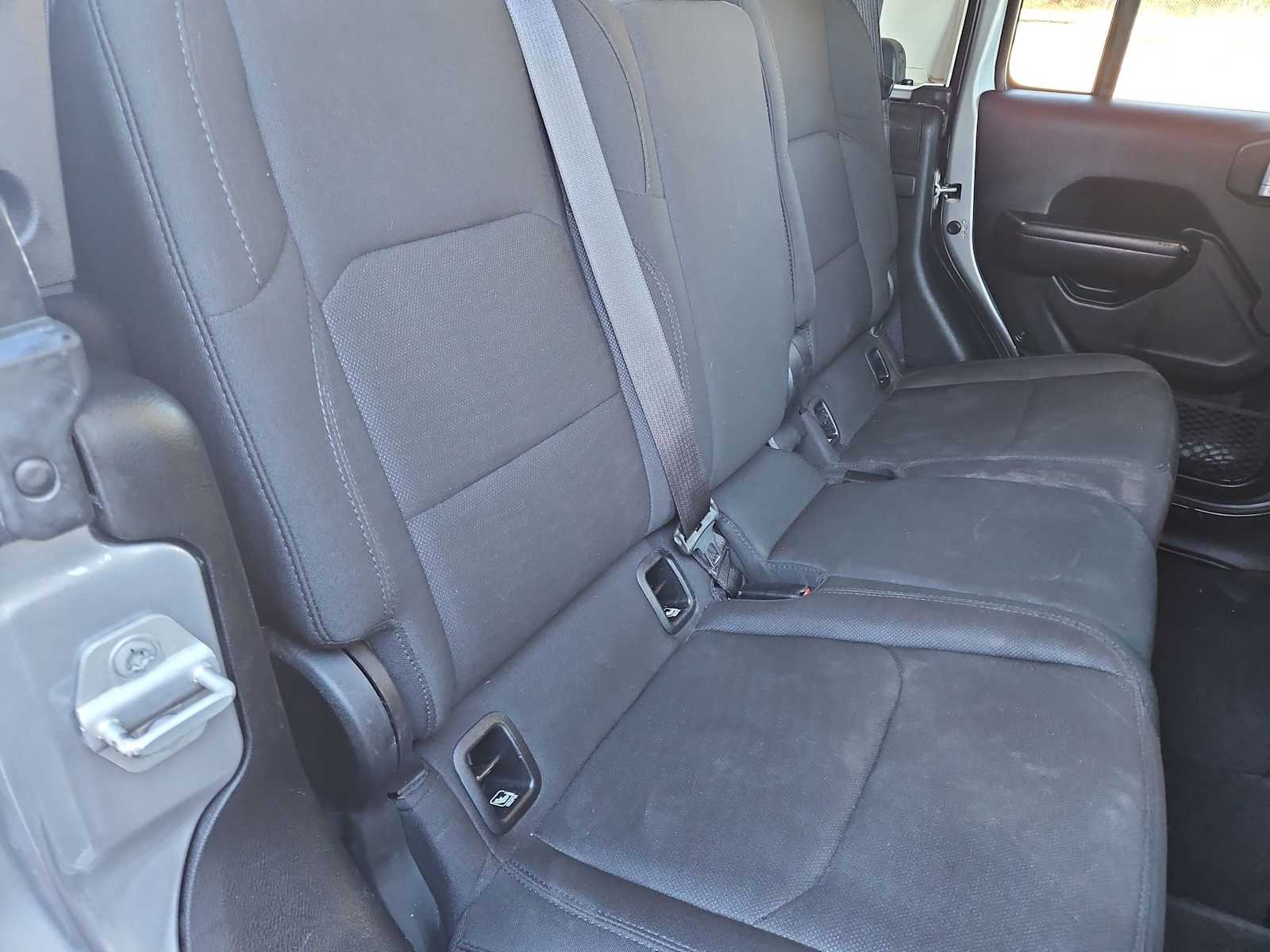 Thumbnail: 2020 Jeep Gladiator - 21