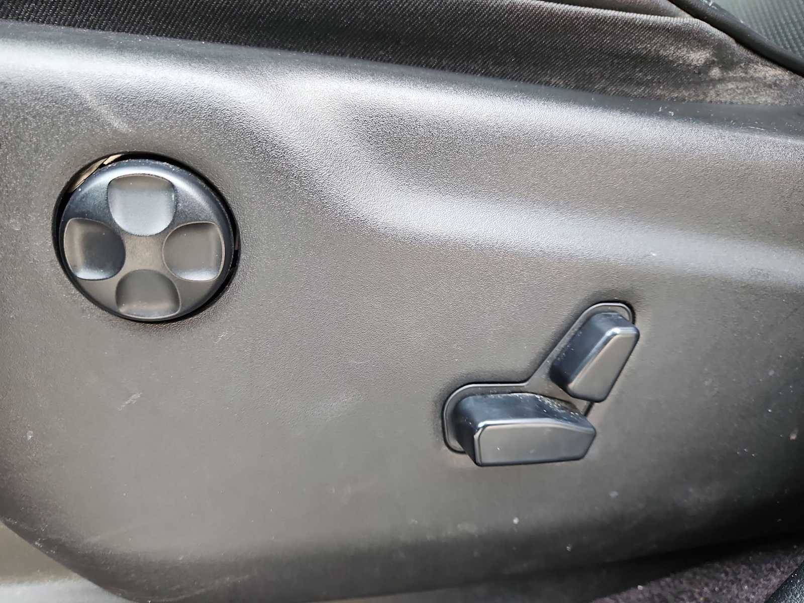 Thumbnail: 2015 Jeep Grand Cherokee - 17