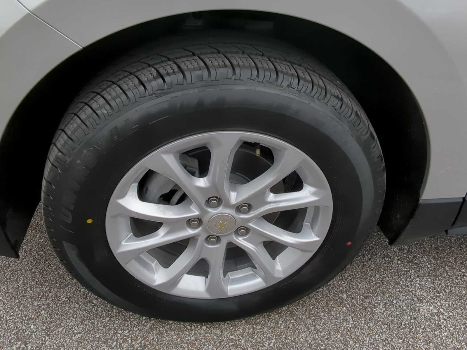 Thumbnail: 2020 Chevrolet Equinox - 31