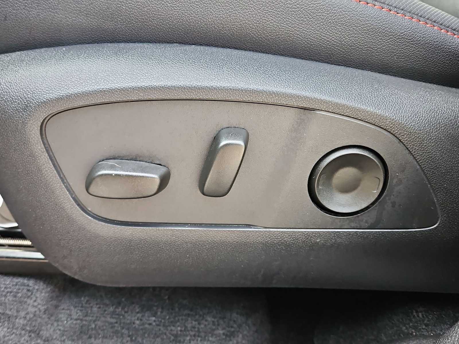 Thumbnail: 2025 Chevrolet Traverse - 18