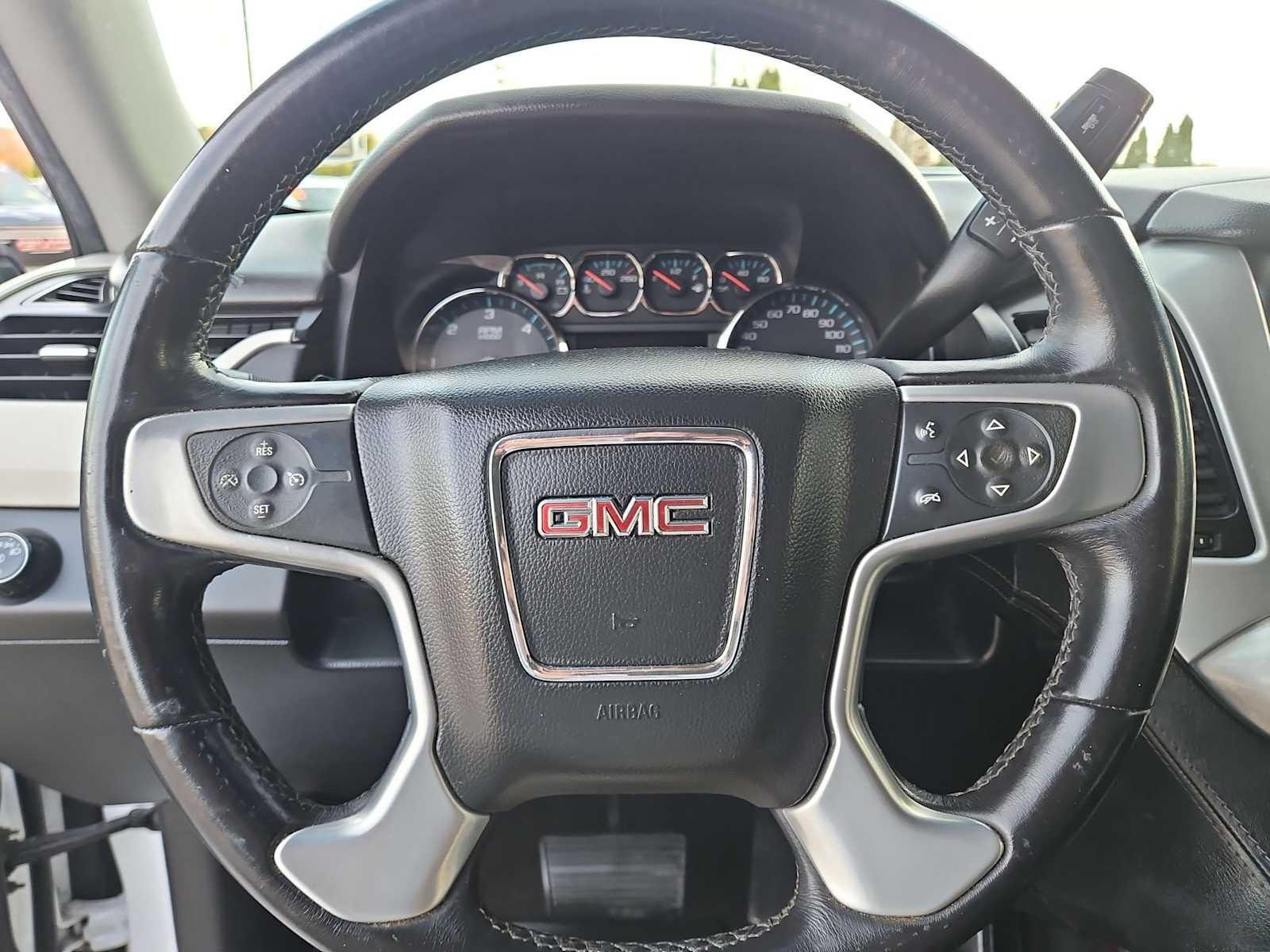 Thumbnail: 2018 GMC Yukon XL - 23