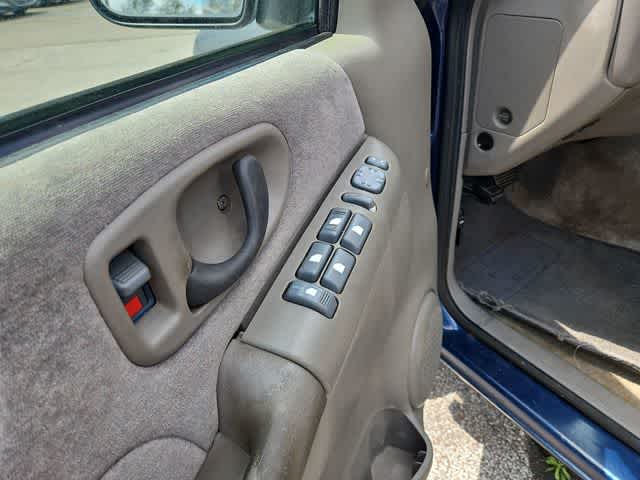 Thumbnail: 2000 Chevrolet Blazer - 31