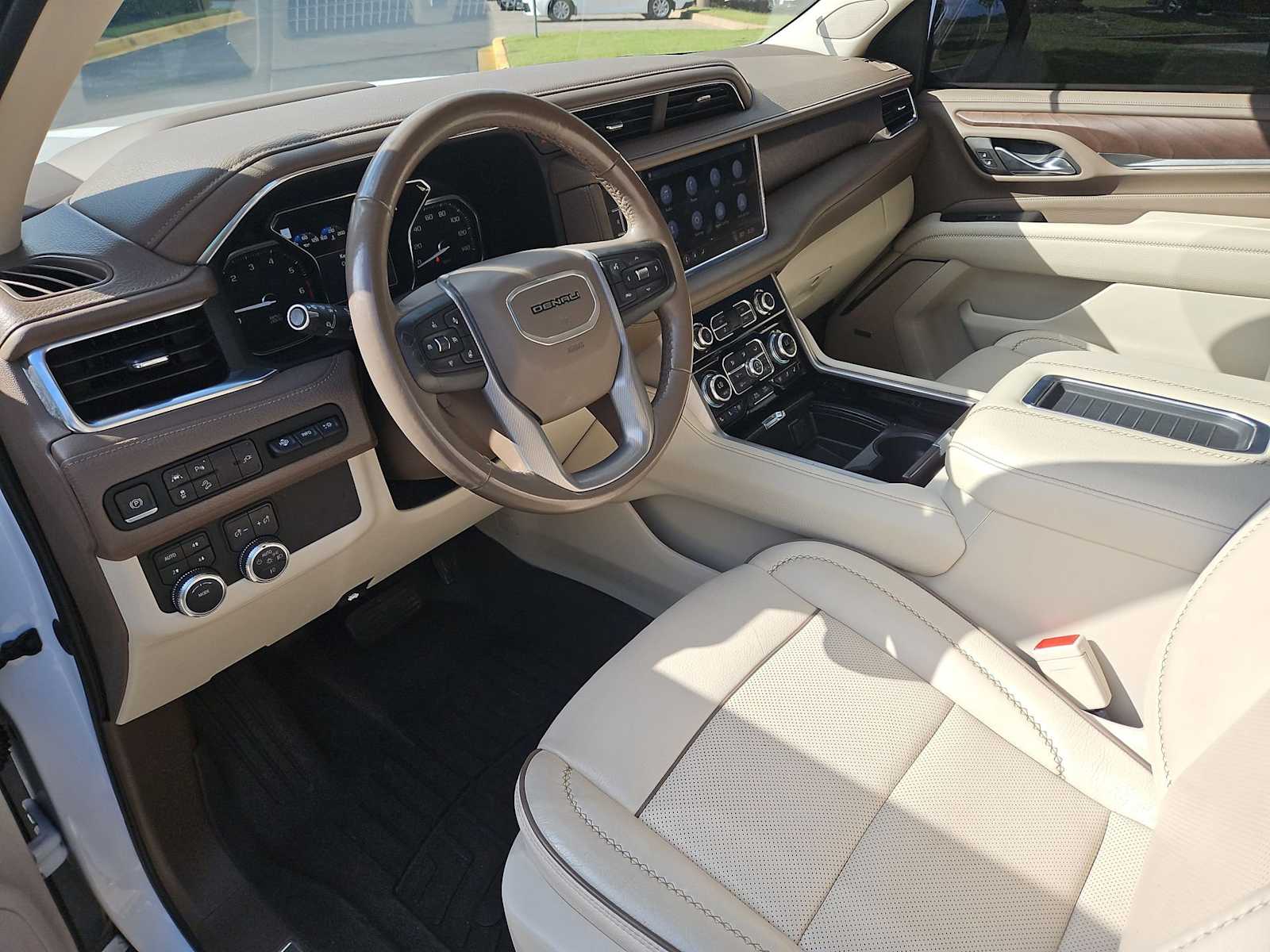 Thumbnail: 2021 GMC Yukon - 17