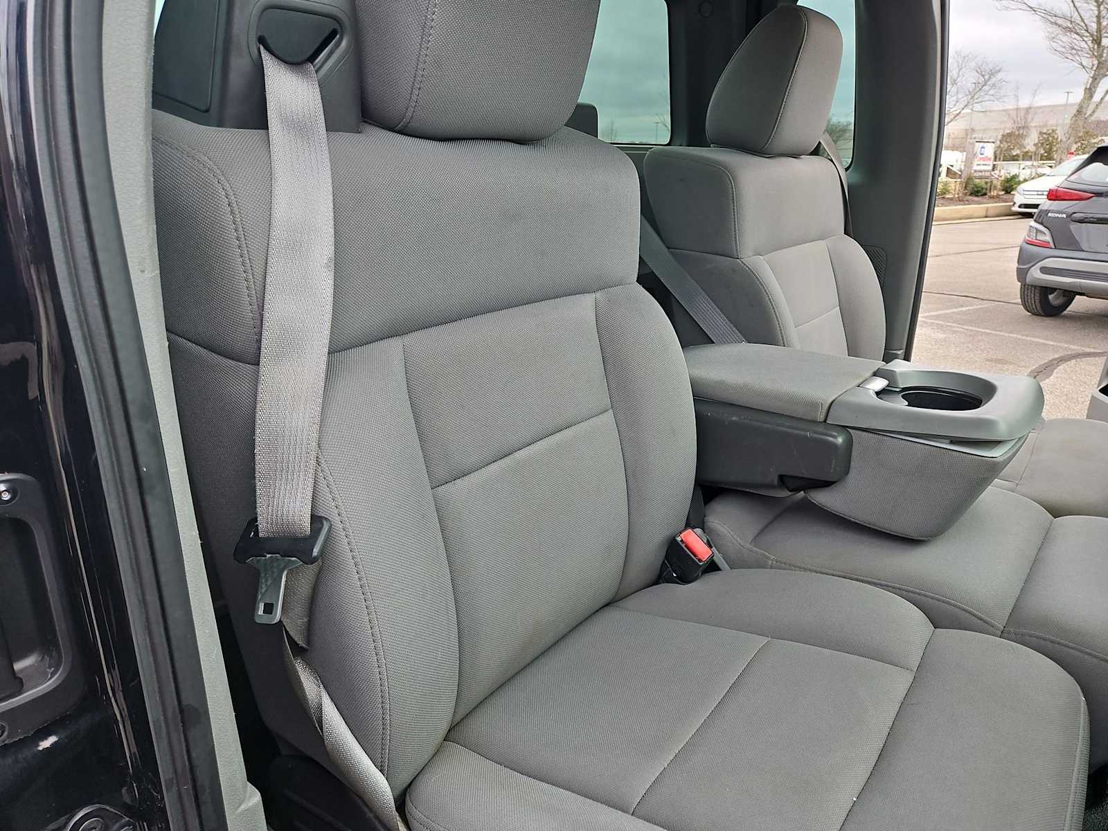 Thumbnail: 2005 Ford F-150 - 17