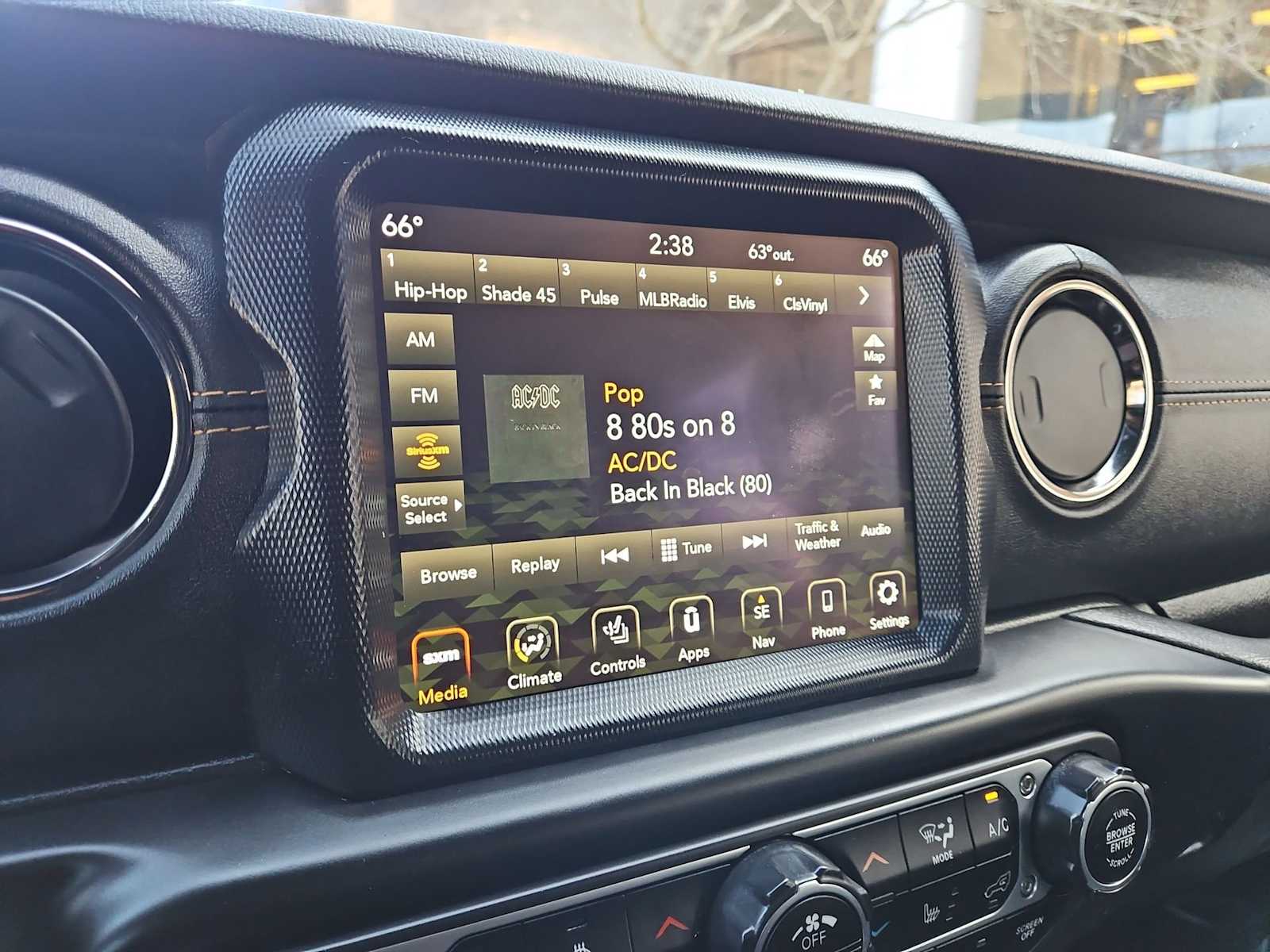 Thumbnail: 2021 Jeep Wrangler - 30