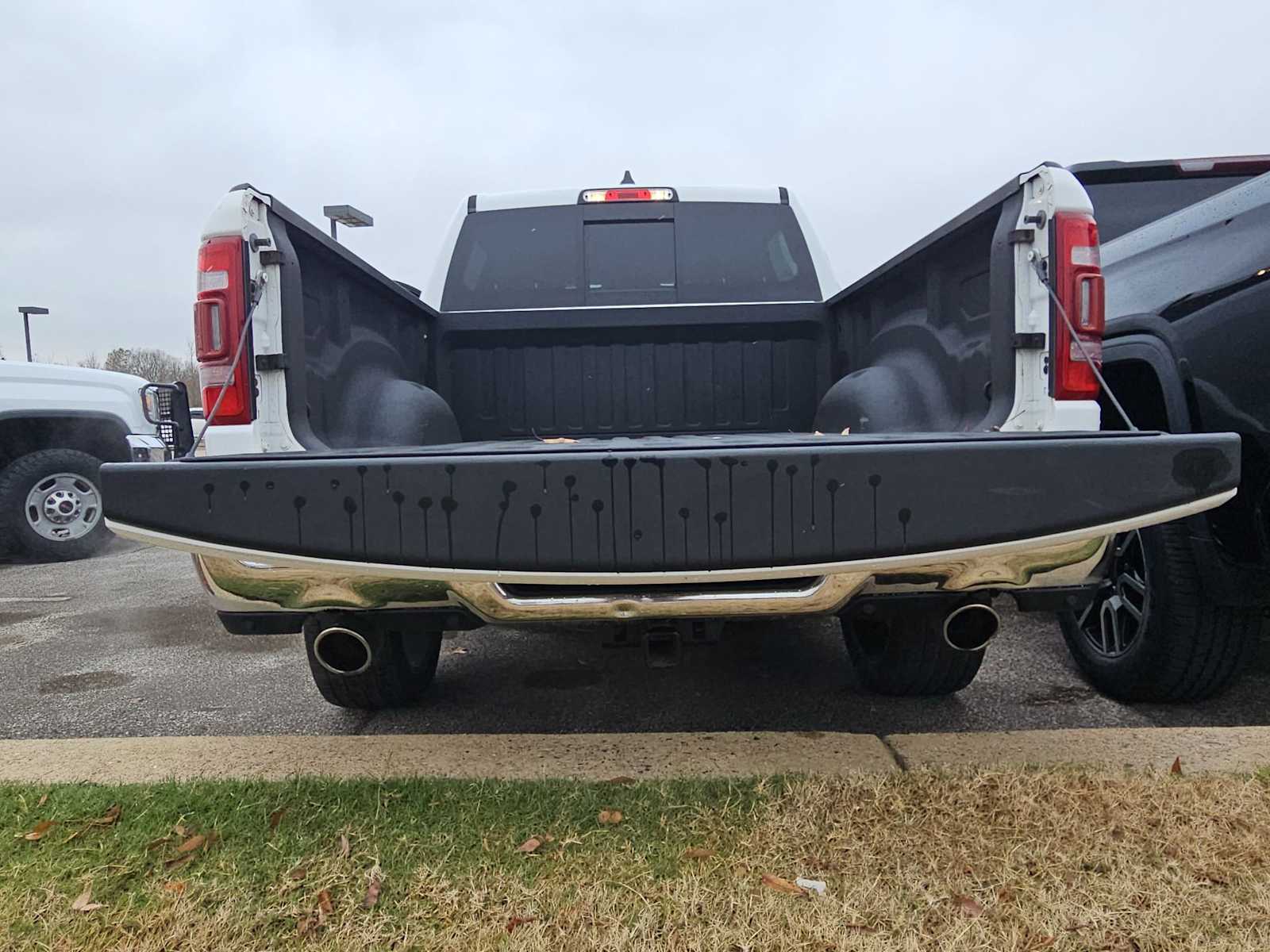 Thumbnail: 2020 RAM 1500 - 32