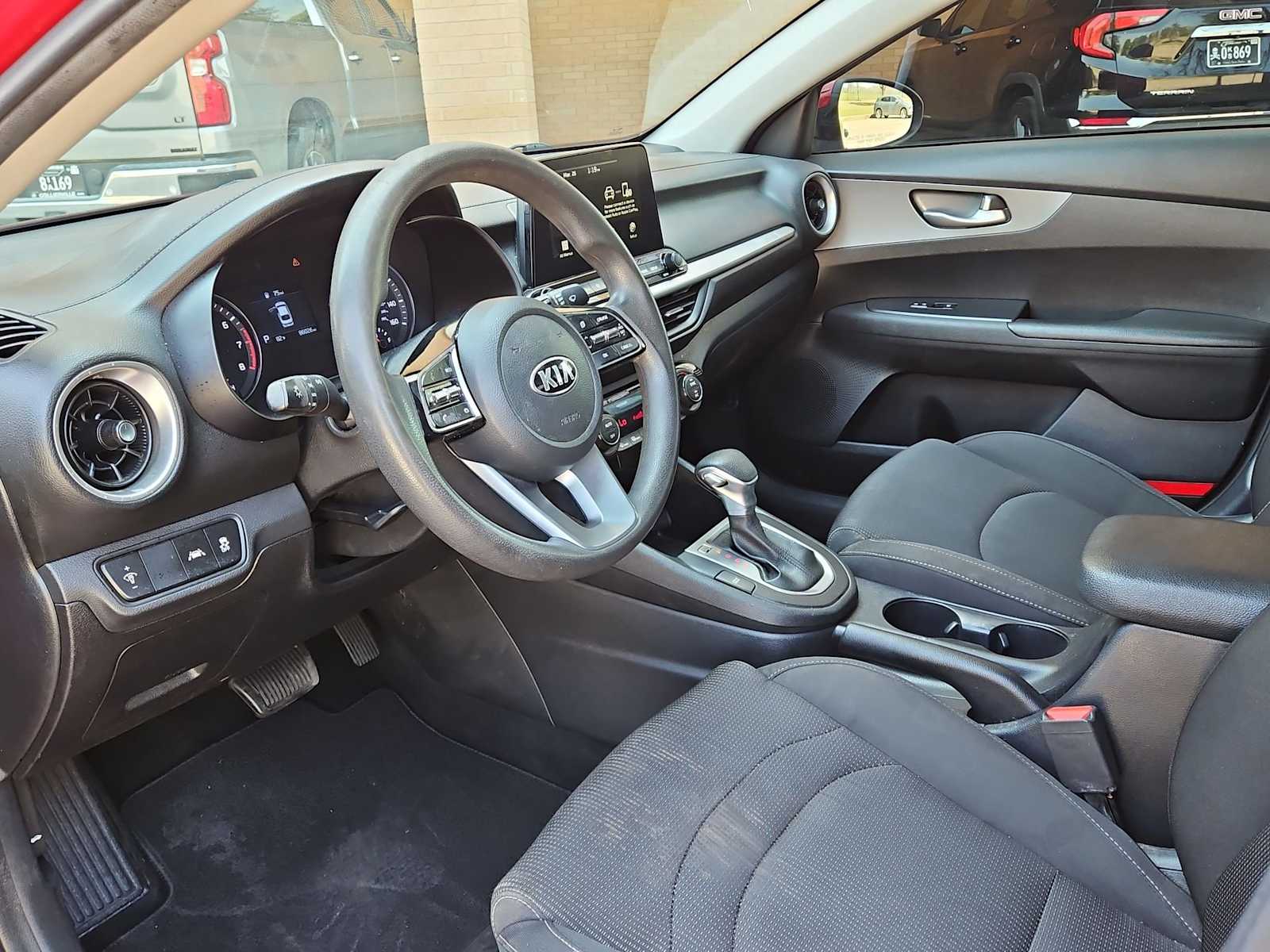 Thumbnail: 2019 Kia Forte - 10