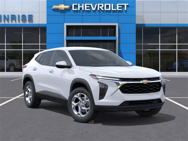 Thumbnail: 2026 Chevrolet Trax - 8