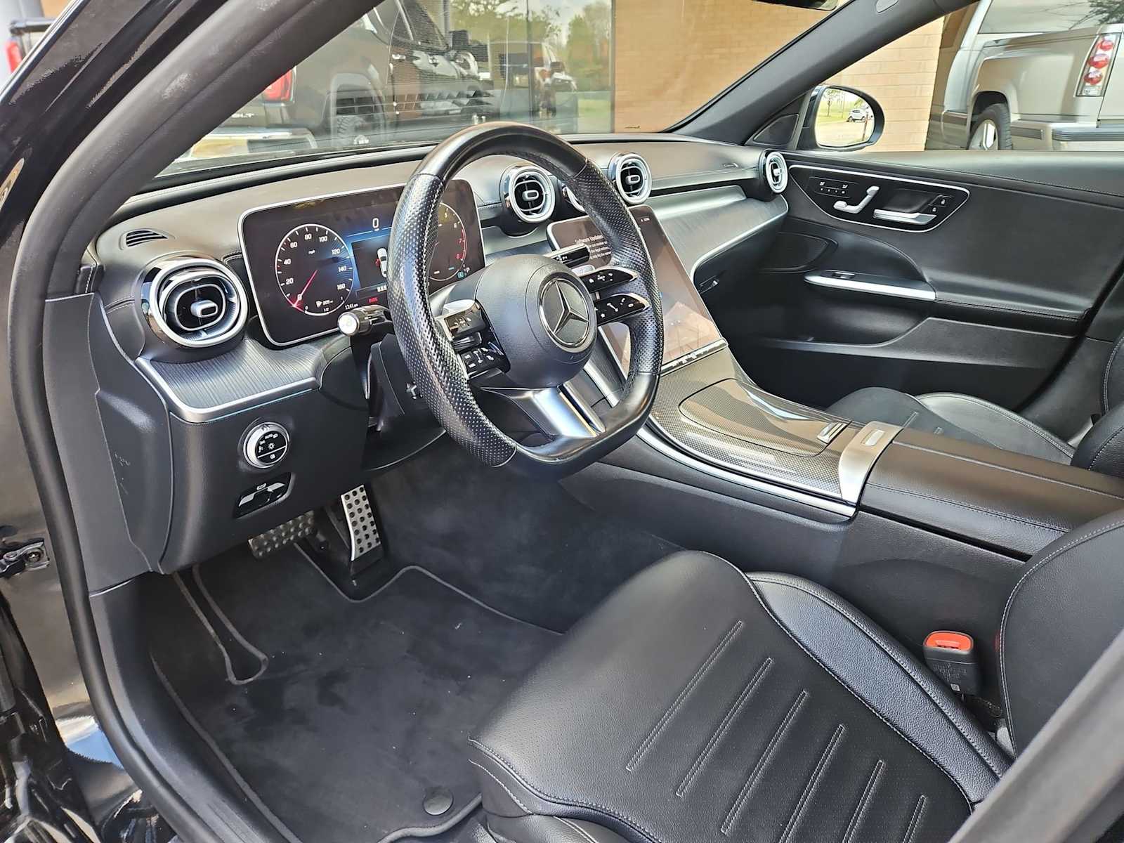 Thumbnail: 2023 Mercedes-Benz C-Class - 10