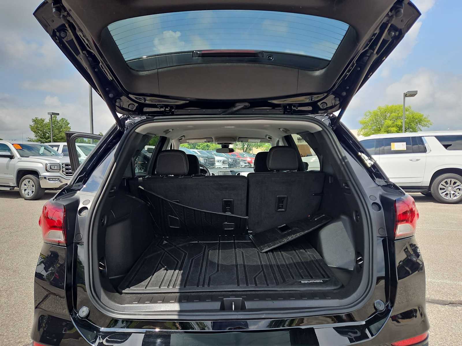 Thumbnail: 2023 Chevrolet Equinox - 34