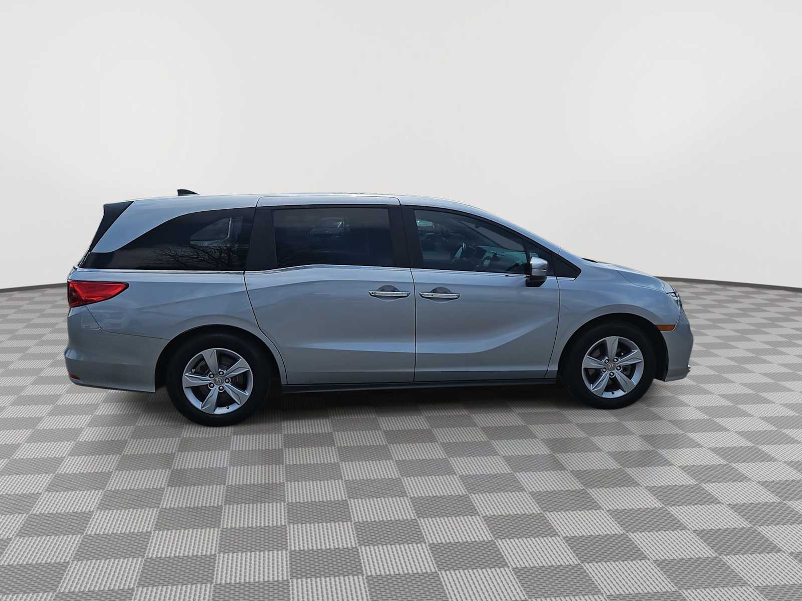 Thumbnail: 2019 Honda Odyssey - 9