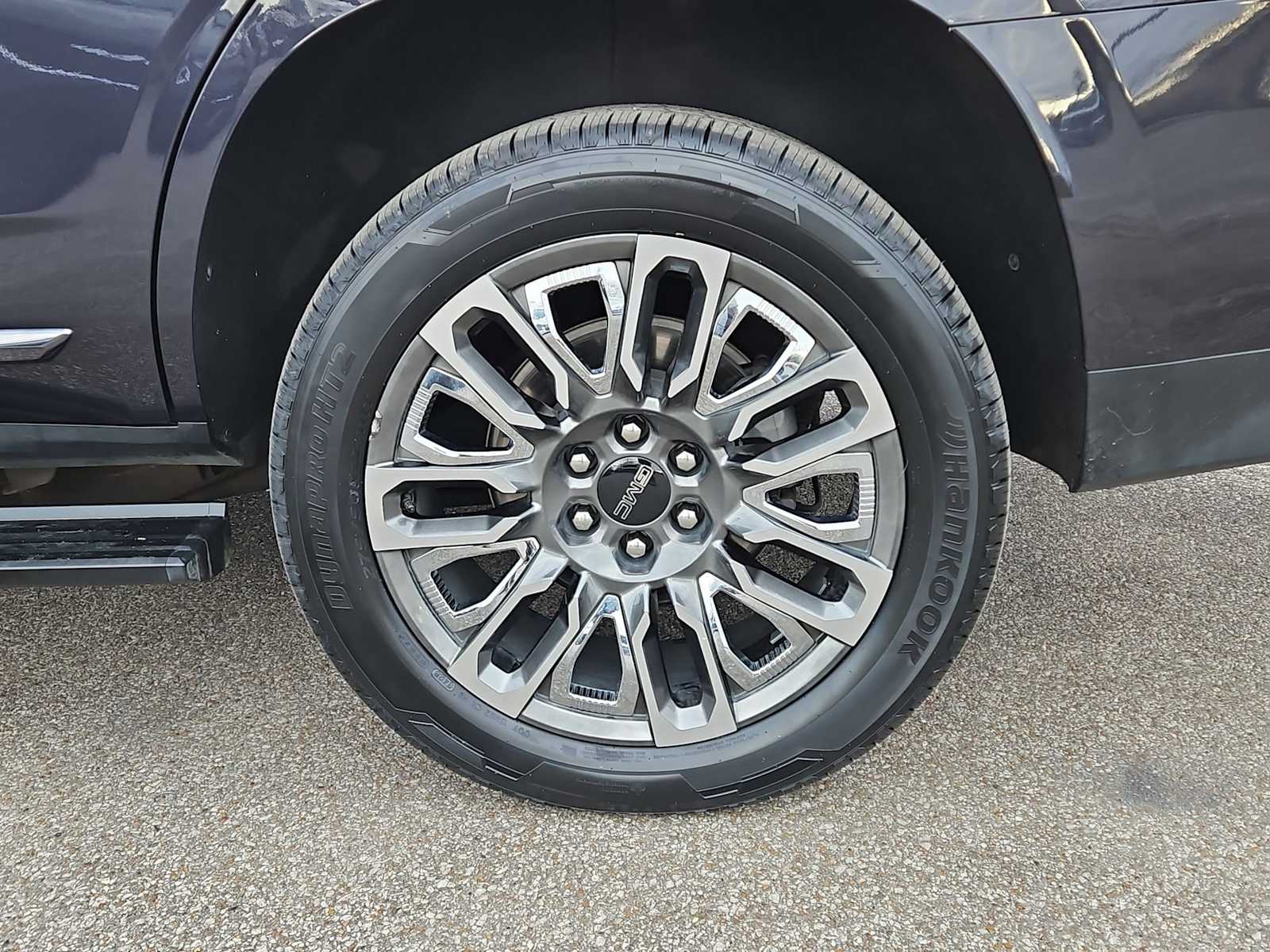 Thumbnail: 2023 GMC Yukon - 14