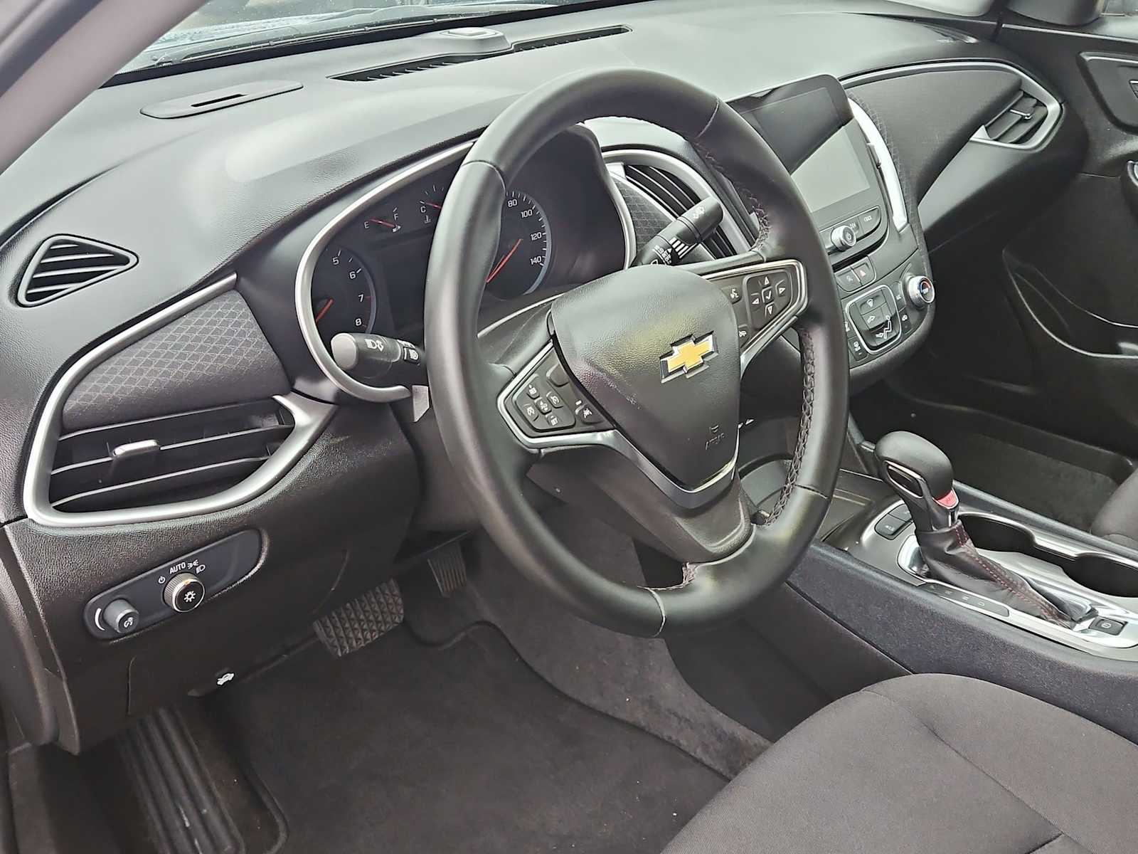 Thumbnail: 2025 Chevrolet Malibu - 10