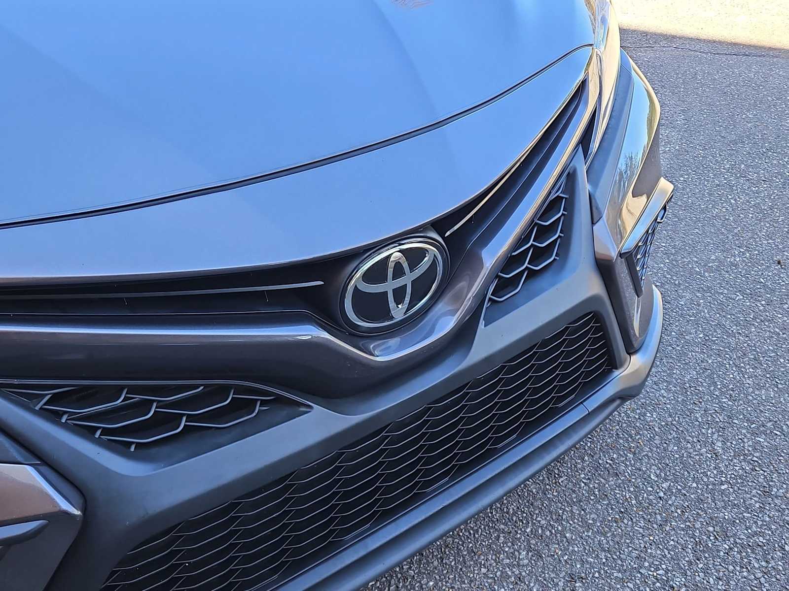 Thumbnail: 2022 Toyota Camry - 11