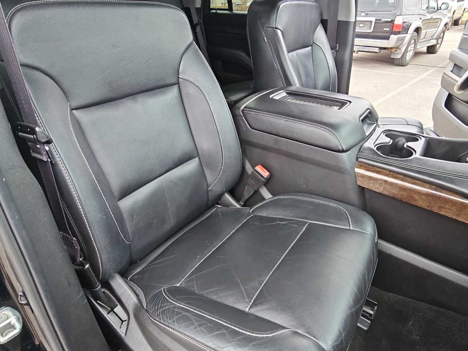 Thumbnail: 2016 Chevrolet Tahoe - 23