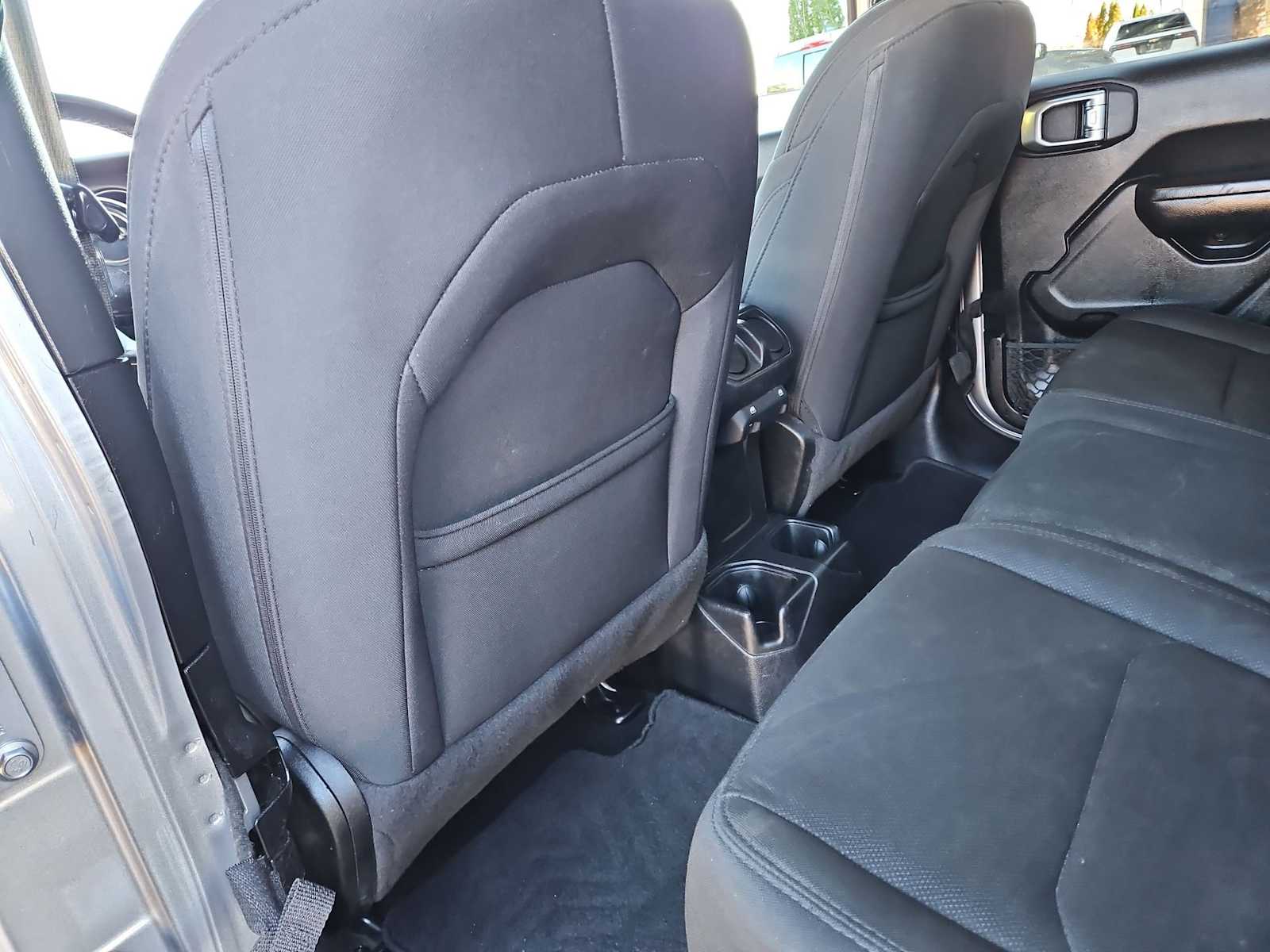 Thumbnail: 2020 Jeep Gladiator - 19