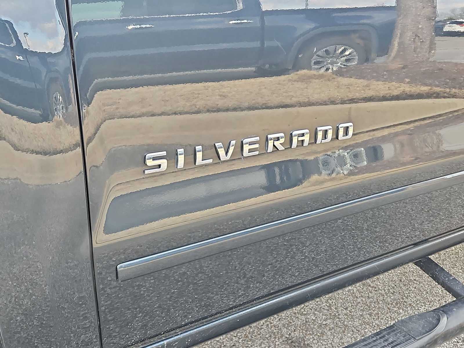 Thumbnail: 2018 Chevrolet Silverado 1500 - 12