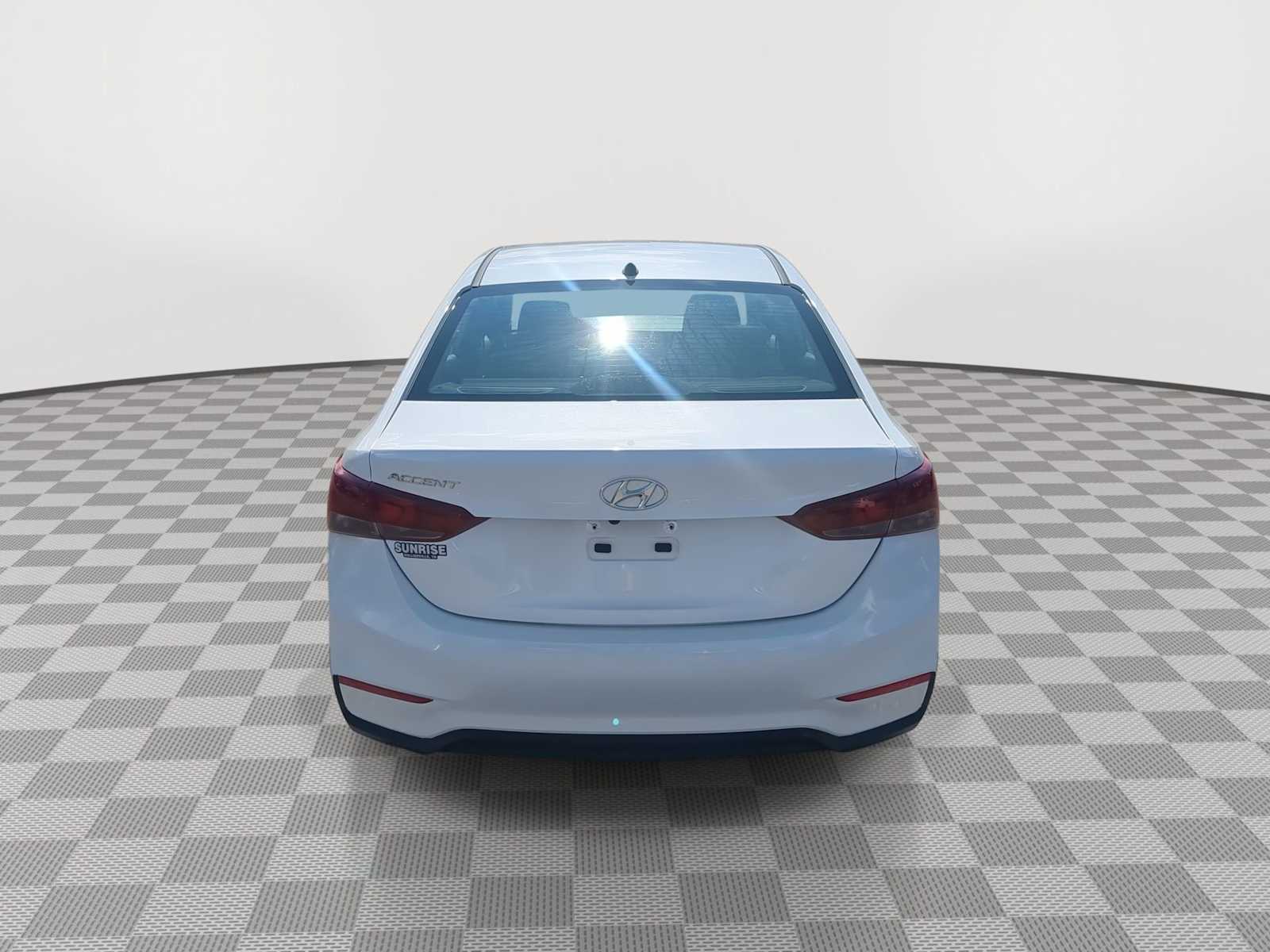 Thumbnail: 2022 Hyundai Accent - 7