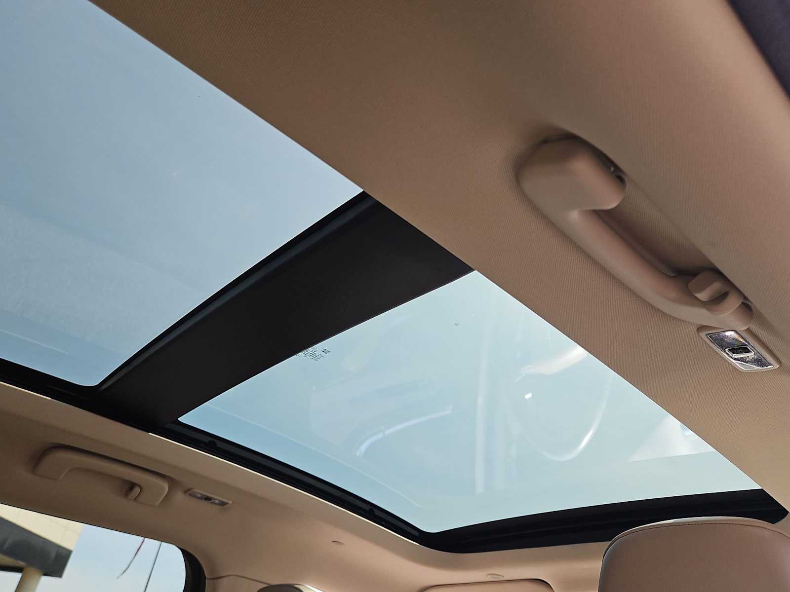 Thumbnail: 2021 Lincoln Corsair - 23