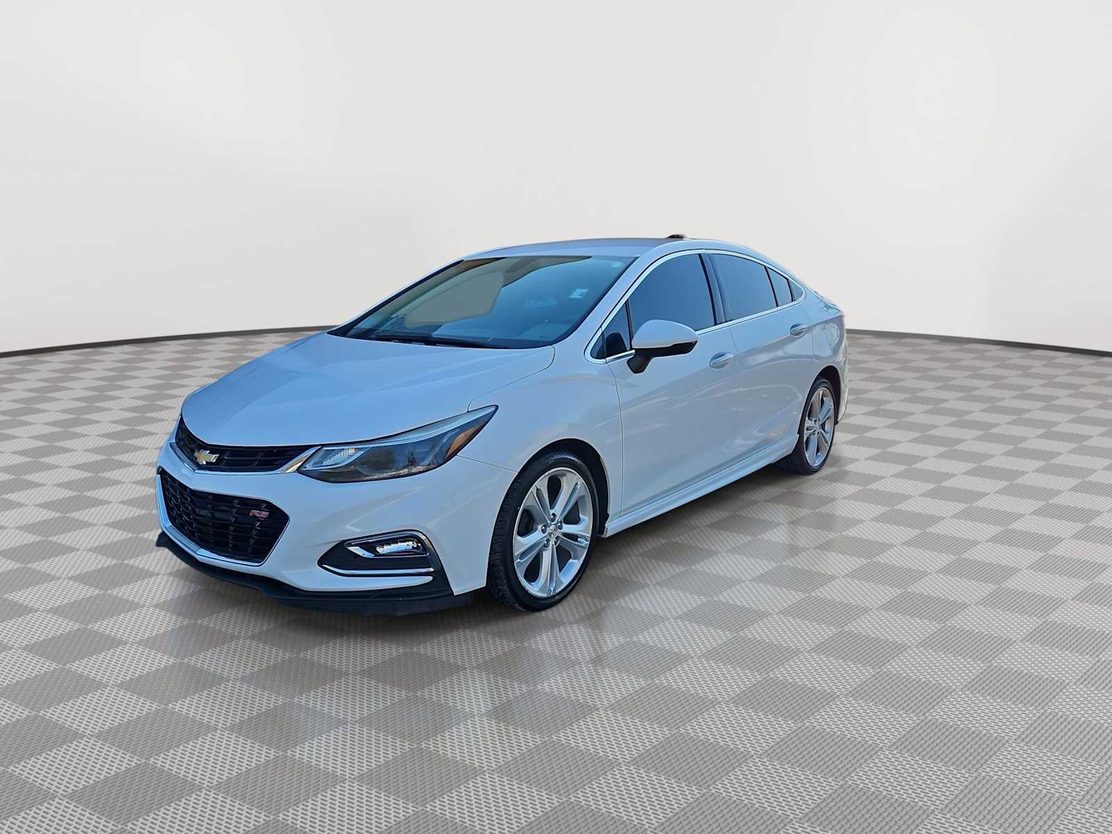 Thumbnail: 2016 Chevrolet Cruze - 4