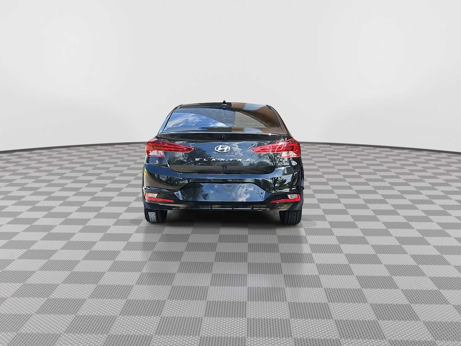 Thumbnail: 2019 Hyundai Elantra - 7