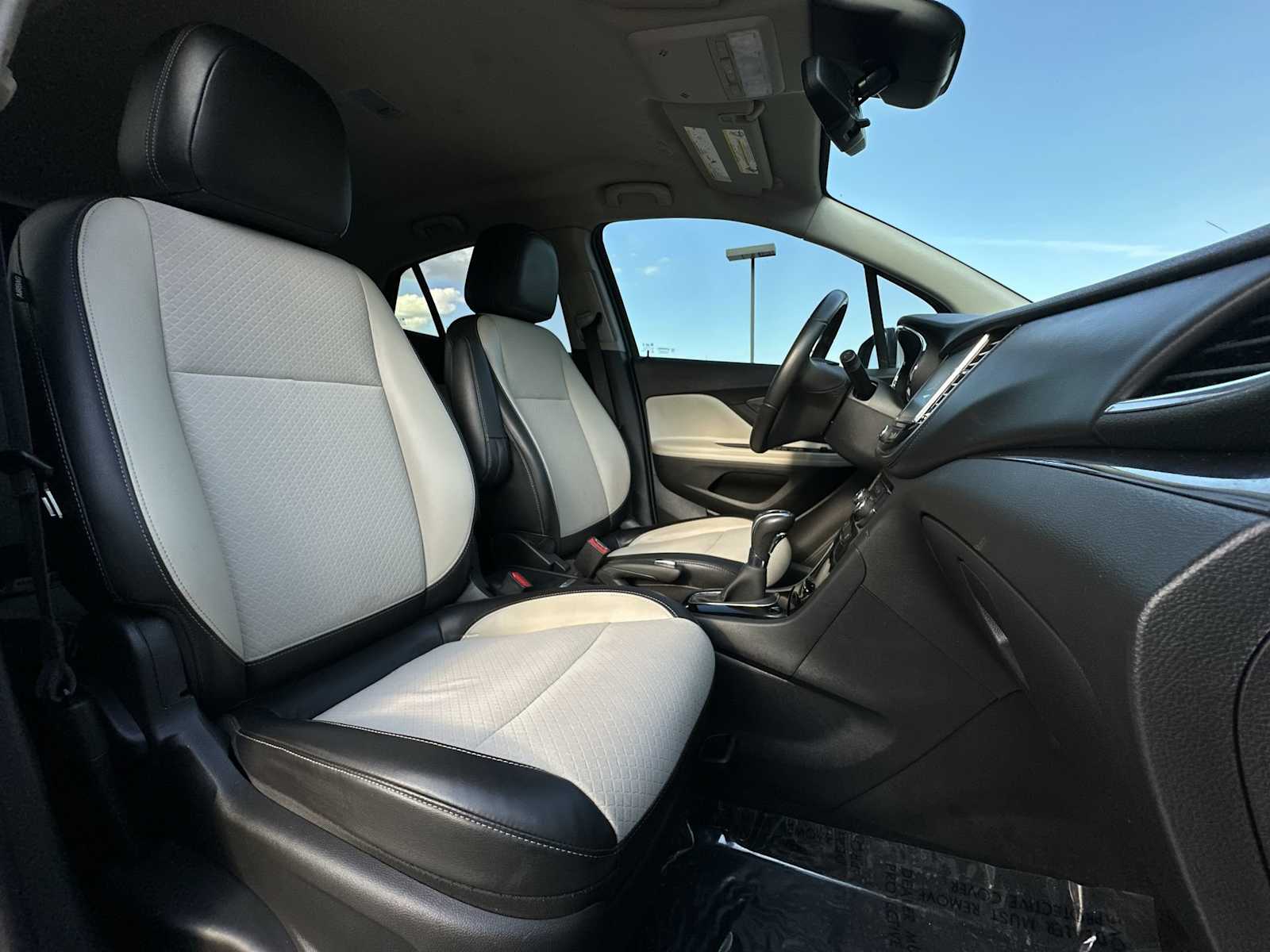 Thumbnail: 2021 Buick Encore - 31