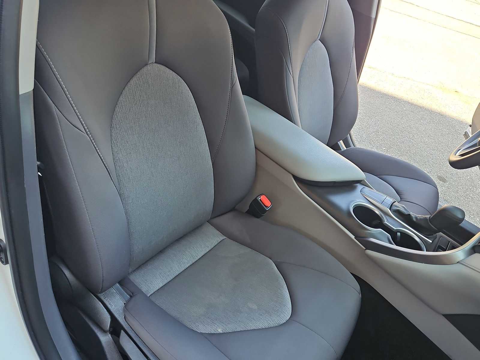 Thumbnail: 2022 Toyota Camry - 22