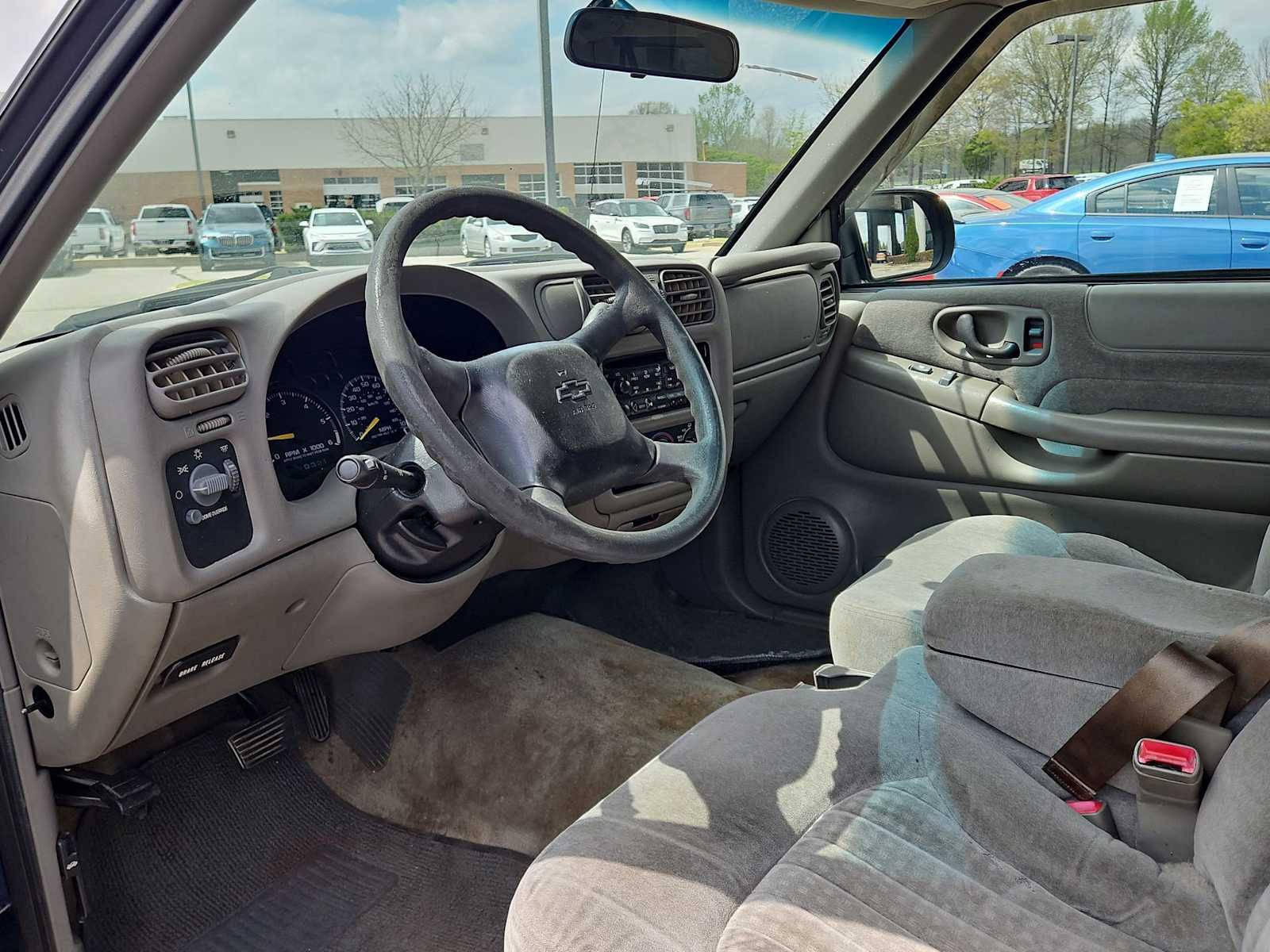 Thumbnail: 2000 Chevrolet Blazer - 17