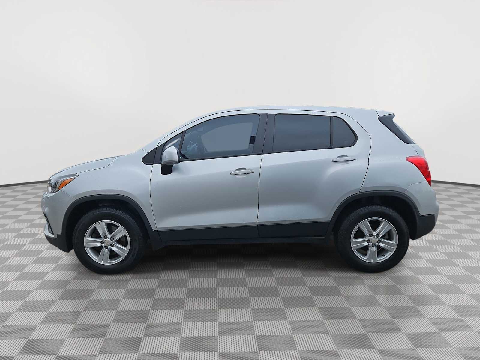 Thumbnail: 2018 Chevrolet Trax - 5