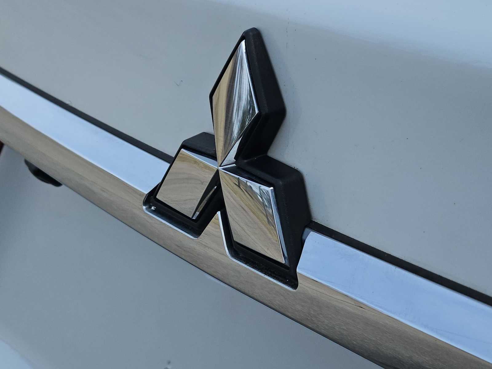 Thumbnail: 2019 Mitsubishi Outlander Sport - 11