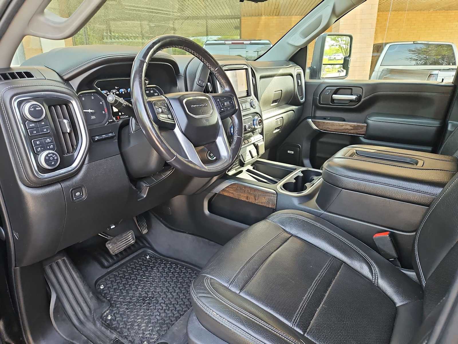 Thumbnail: 2020 GMC Sierra 2500 - 10