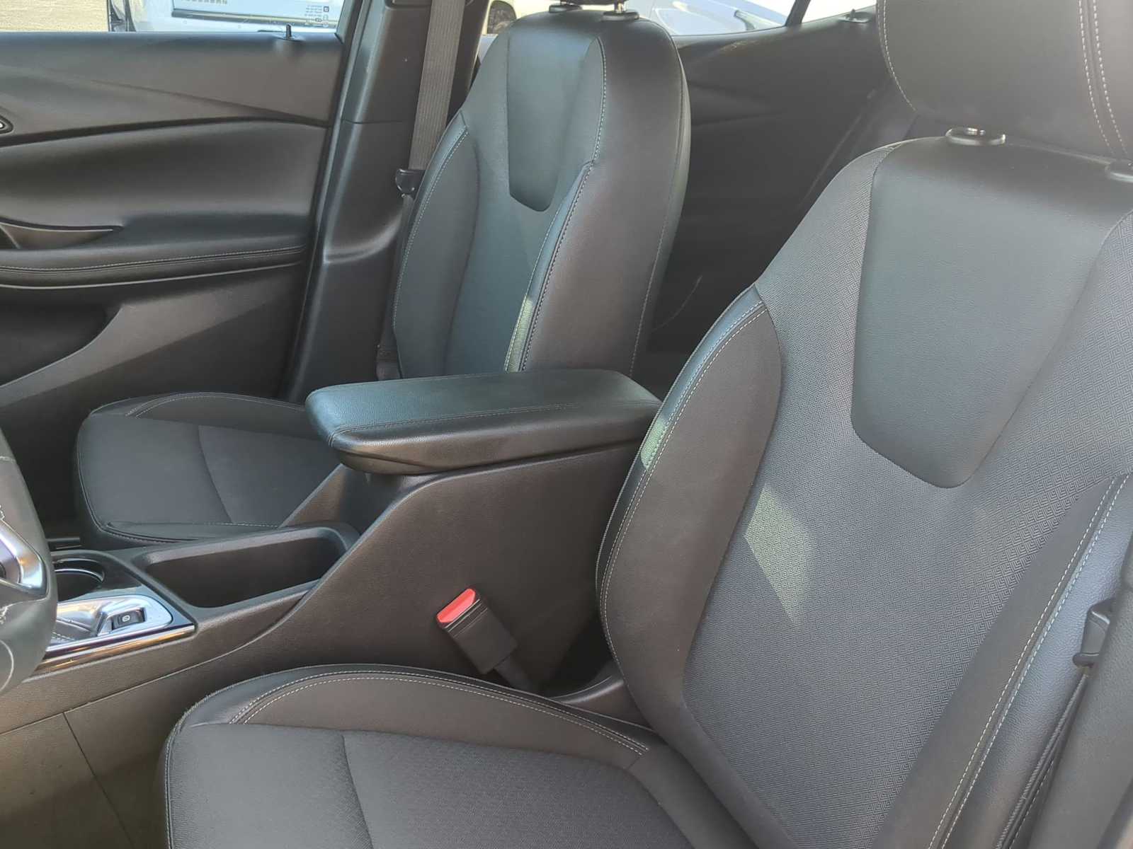 Thumbnail: 2022 Buick Encore GX - 16