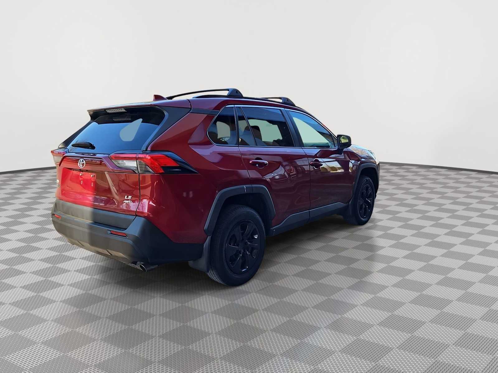 Thumbnail: 2021 Toyota RAV4 - 8