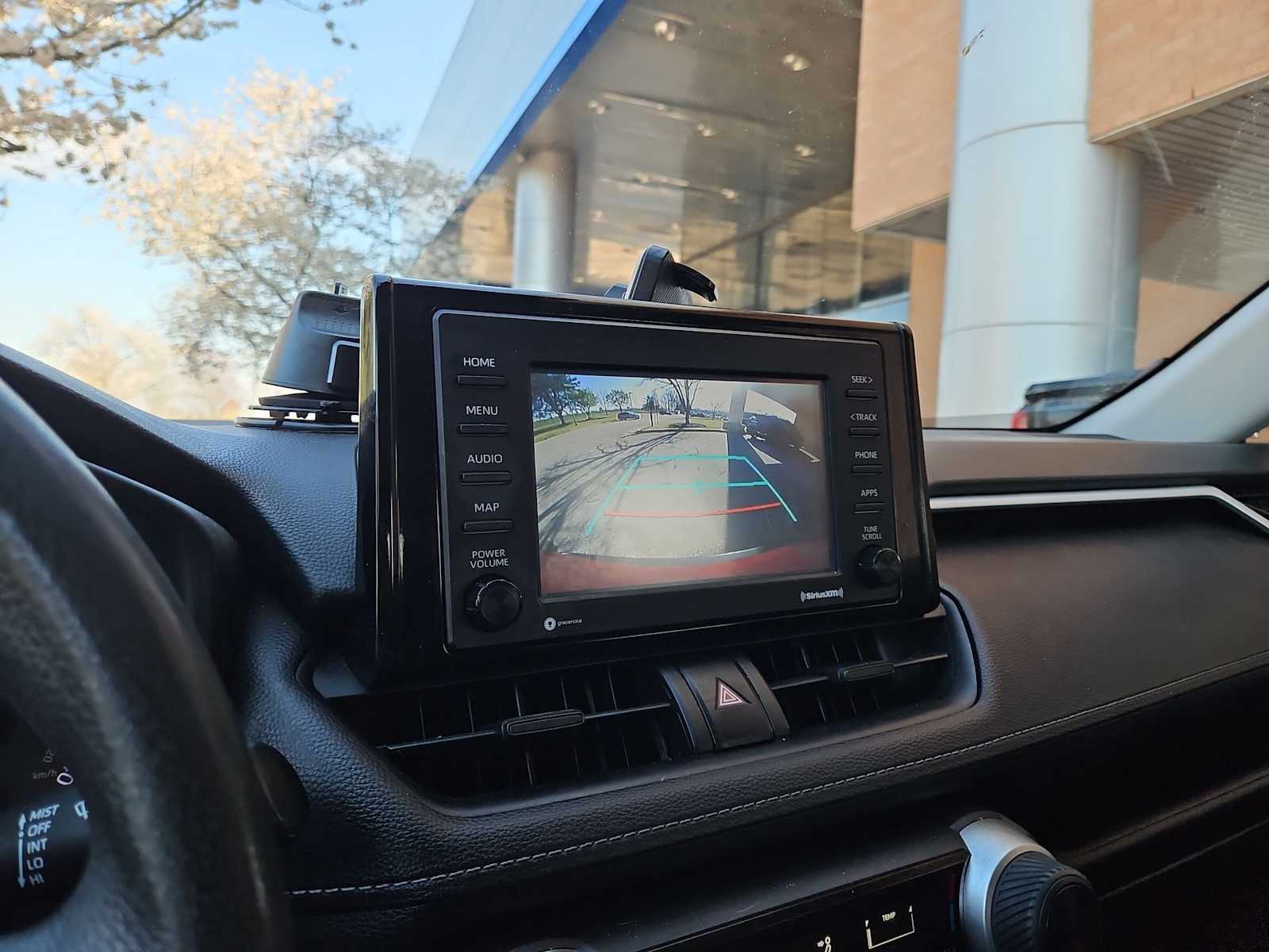 Thumbnail: 2021 Toyota RAV4 - 28