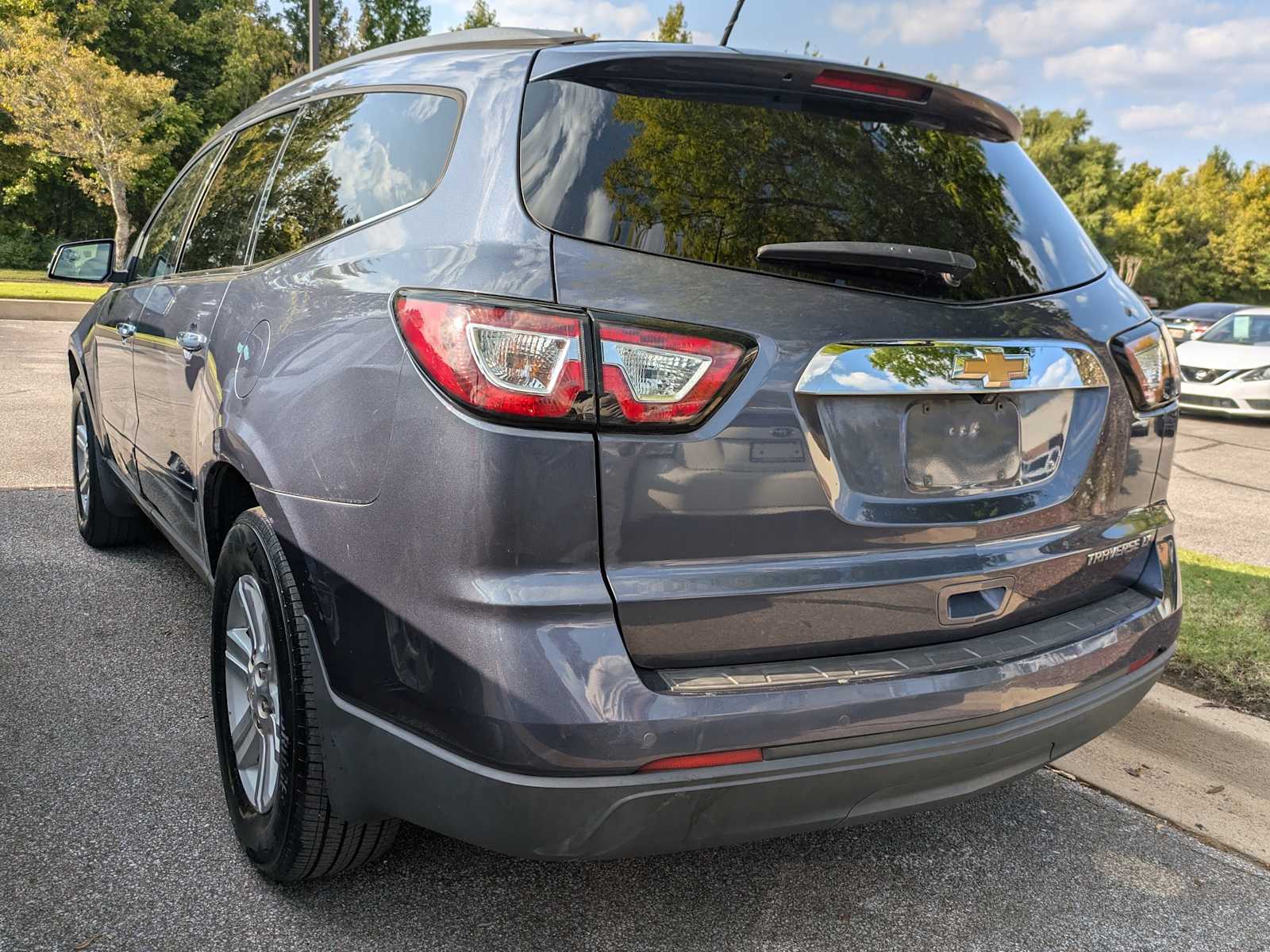 Thumbnail: 2014 Chevrolet Traverse - 2