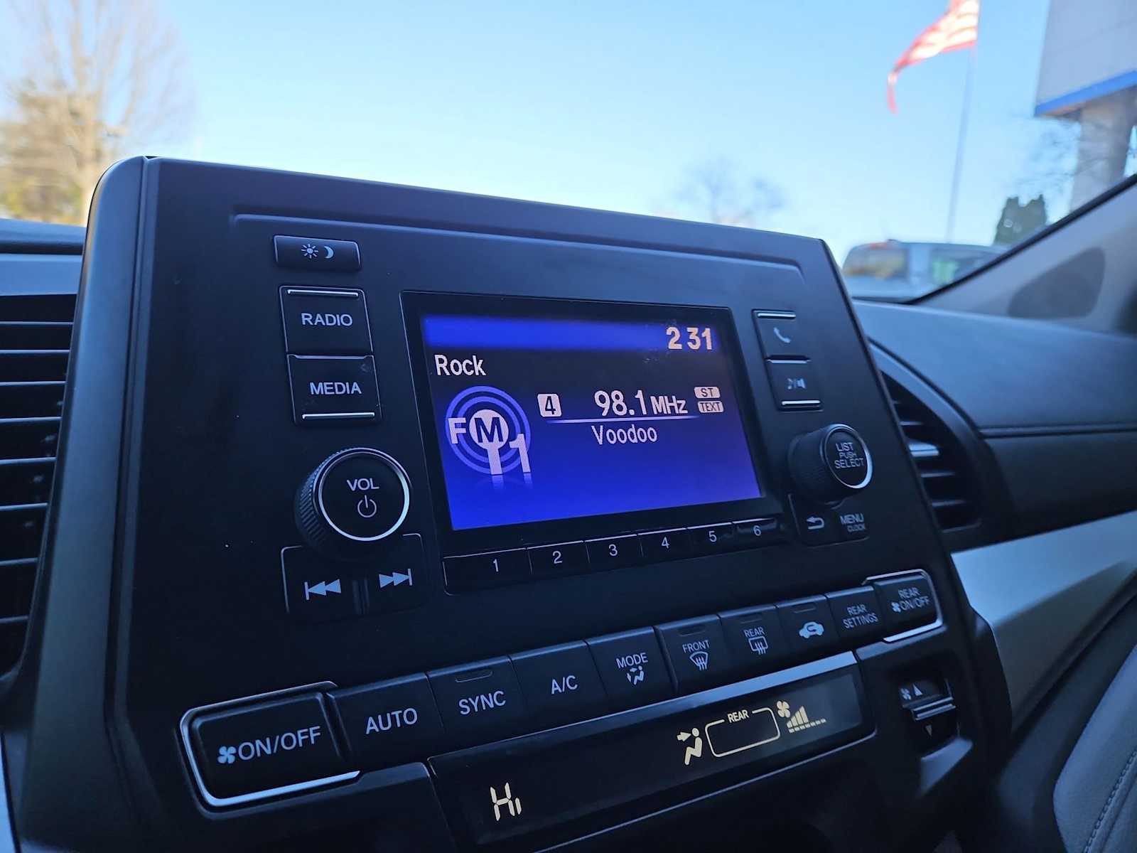 Thumbnail: 2020 Honda Odyssey - 30