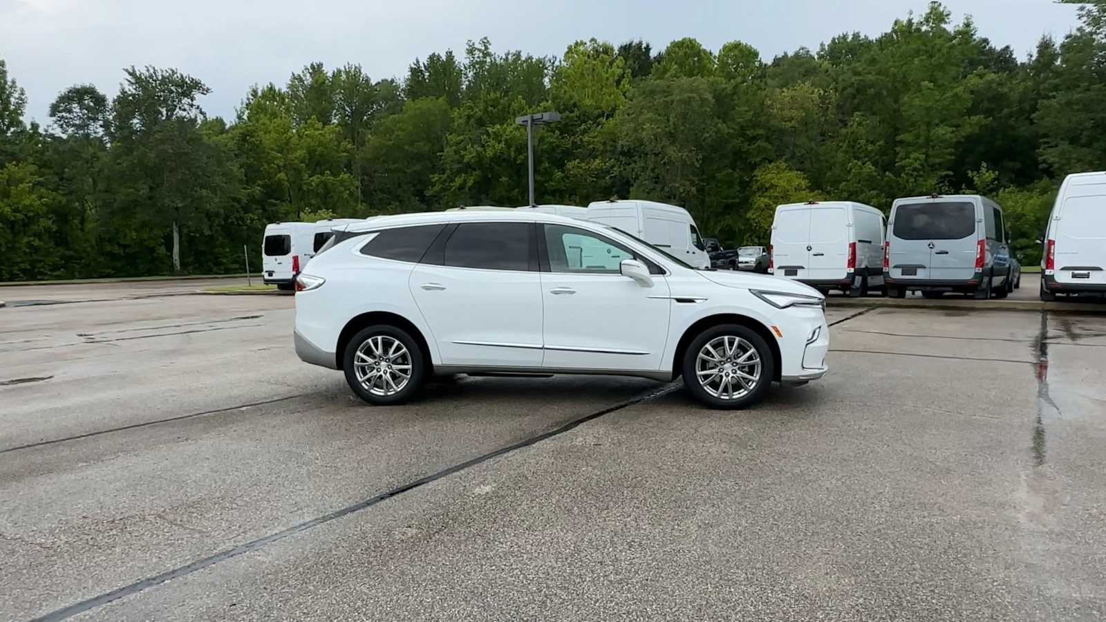 Thumbnail: 2022 Buick Enclave - 9