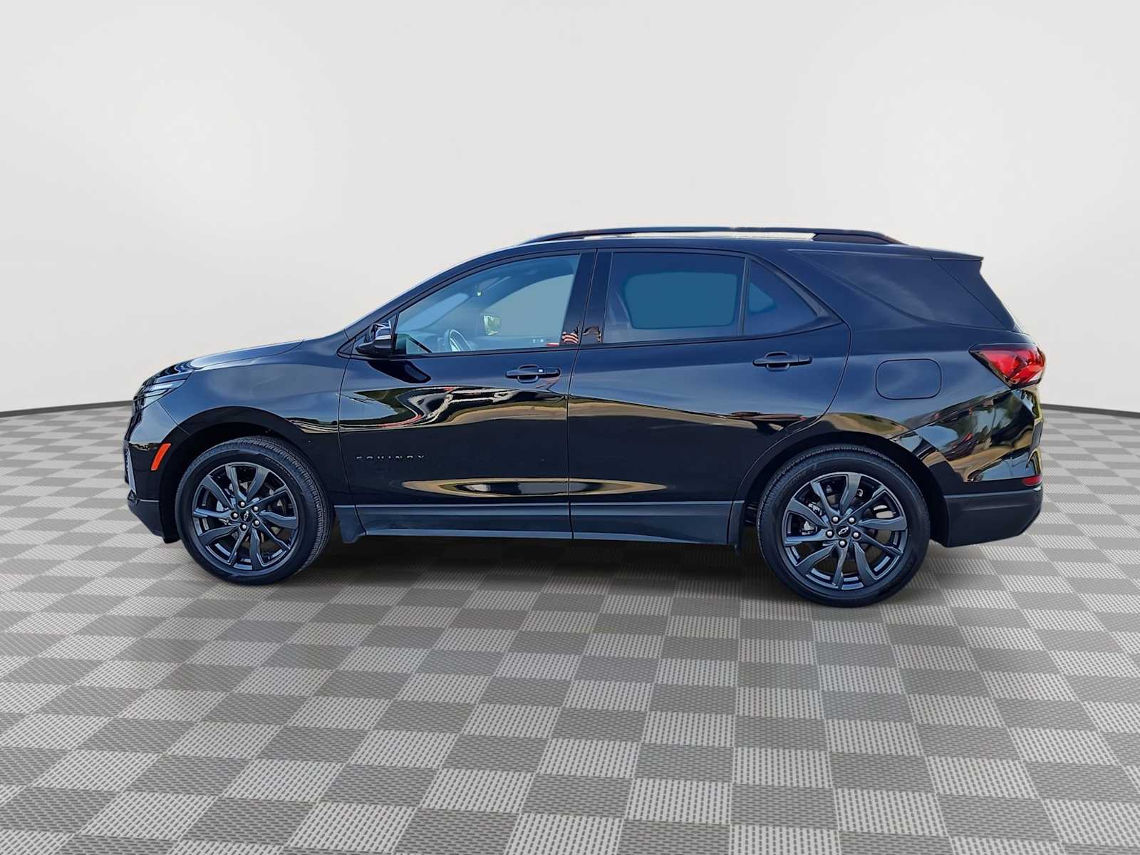 Thumbnail: 2023 Chevrolet Equinox - 5